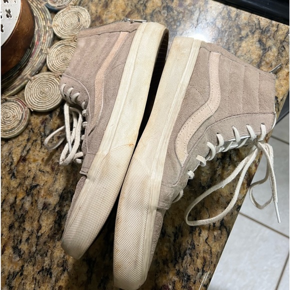 2 pairs of Vans size 8🛹💙💕 - Picture 7 of 12